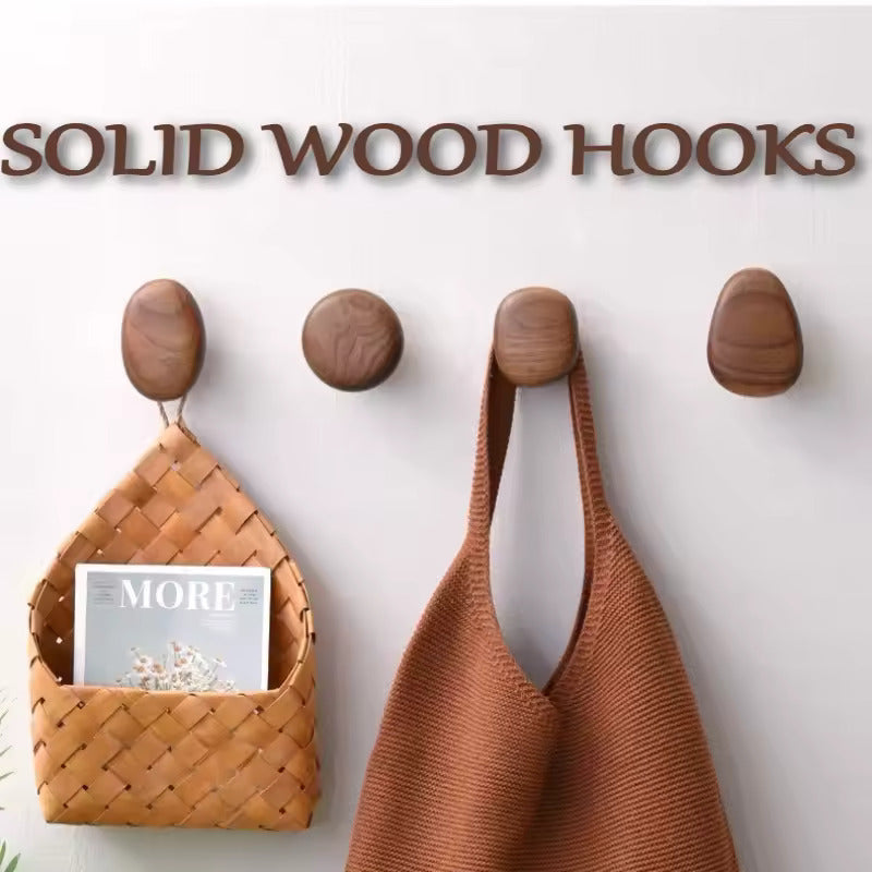 Väggkrokar i massivt trä – pebble design 4-pack